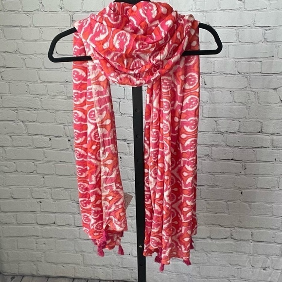 NWT Royal Standard Printed Pink Scarf - Picture 2 of 3
